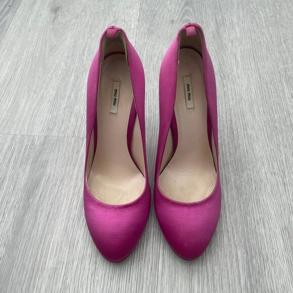 Miu Miu Pink Satin Pumps Size 36 - Picture 2 of 11